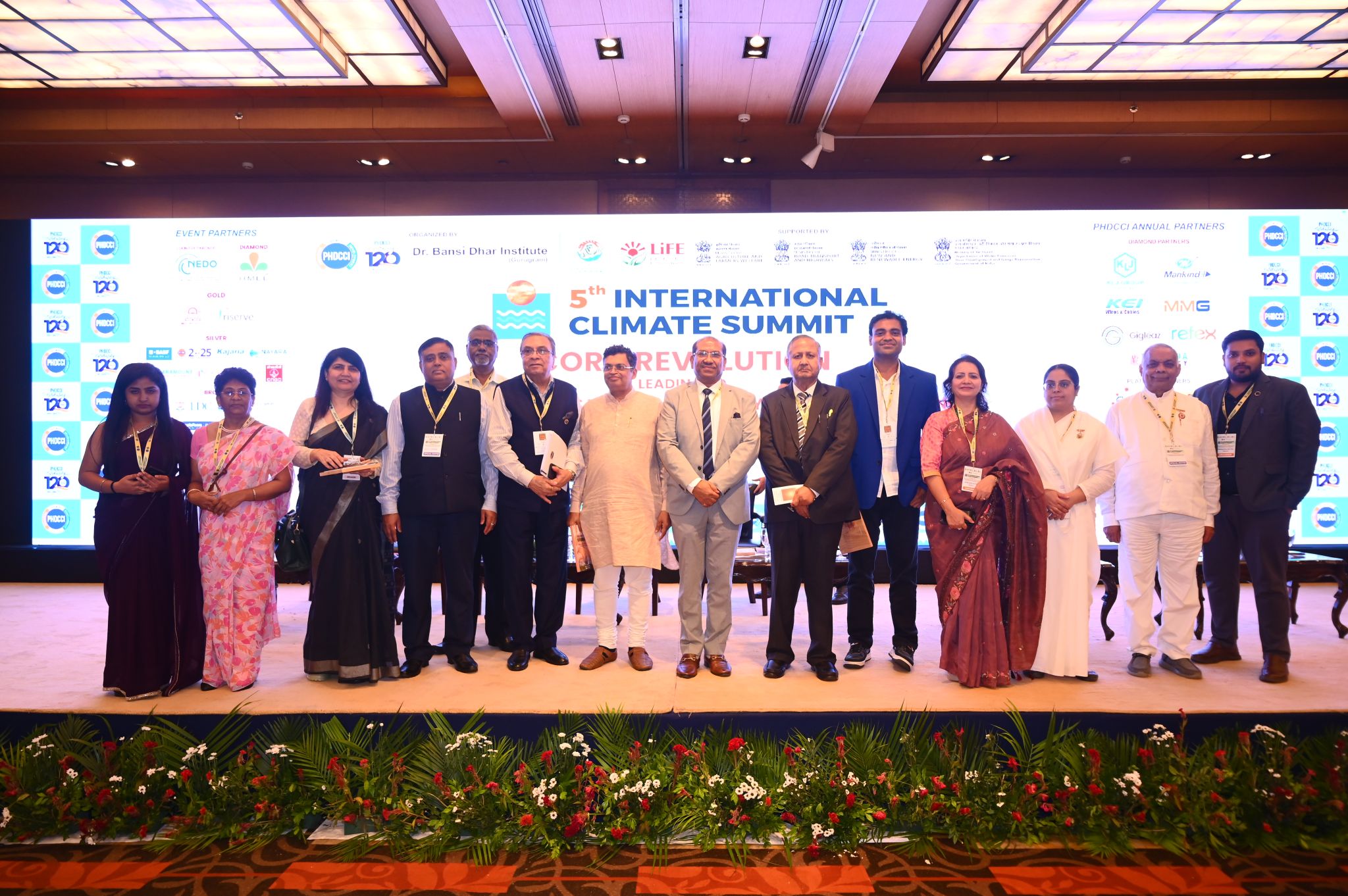 Group photo with cabinet ministers and award recipients